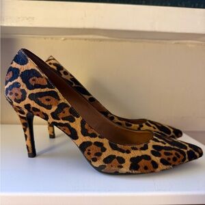 Leopard Print Pointed Toe Pumps - Tan/Black